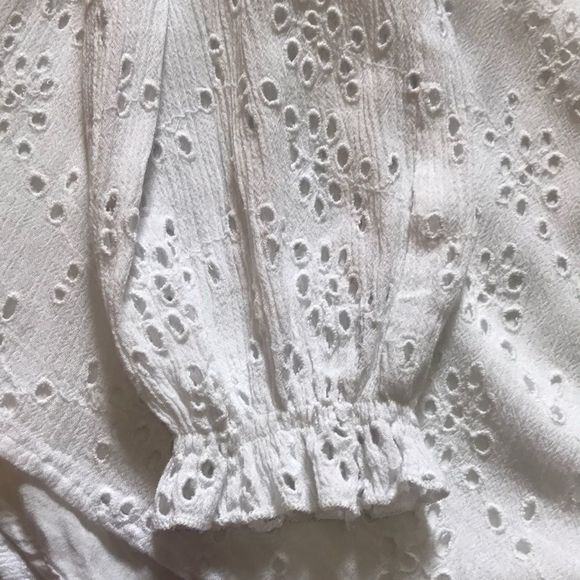 SANCTUARY White Eyelet Oversized Peasant Top - Picture 7 of 9